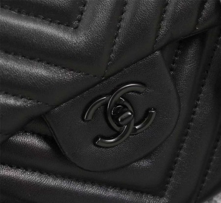 Chanel Maxi Classic Flap Bag Chevron Sheepskin Leather A58601 Black Chanel Maxi Classic Flap Bag Chevron Sheepskin Leather A58601 Black