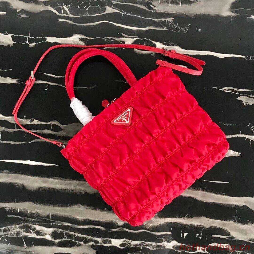 Prada Re-Edition nylon Tote bag 1BG321 red Prada Re-Edition nylon Tote bag 1BG321 red
