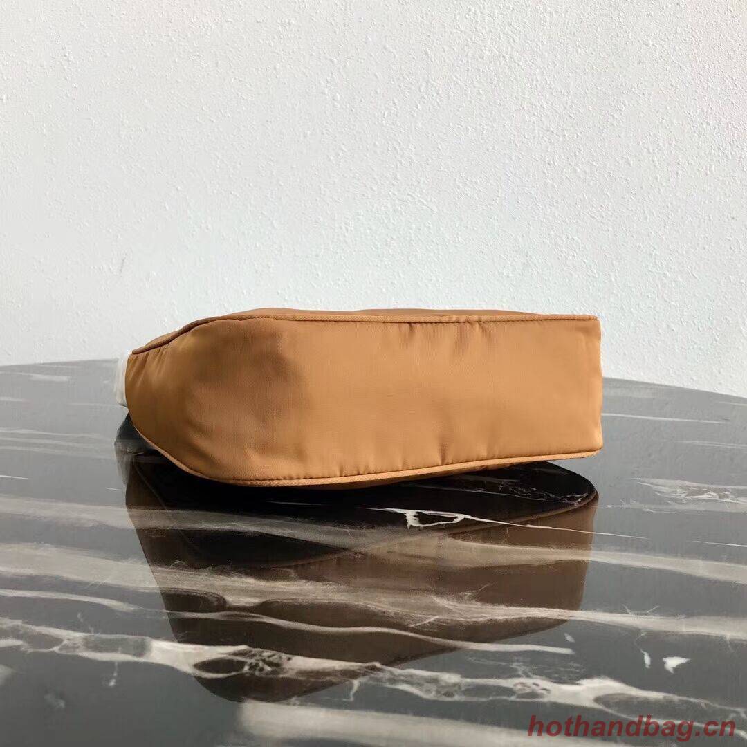 Prada Re-Edition nylon Tote bag MV519 brown Prada Re-Edition nylon Tote bag MV519 brown