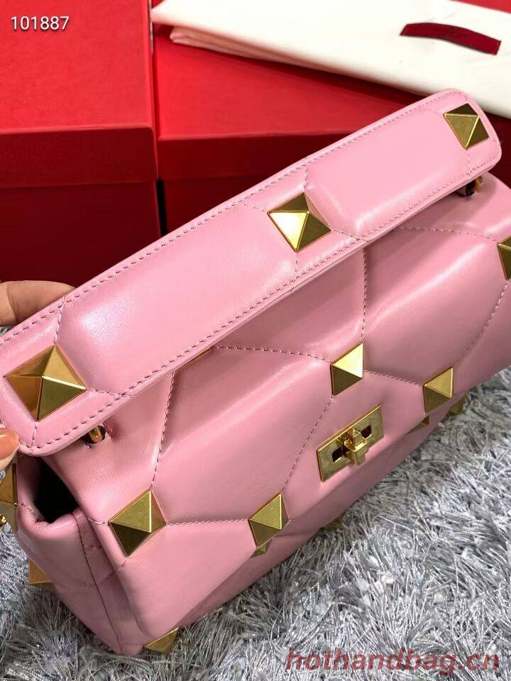 Valentino medium Garavani Roman Stud V2060 cherry blossoms Valentino medium Garavani Roman Stud V2060 cherry blossoms