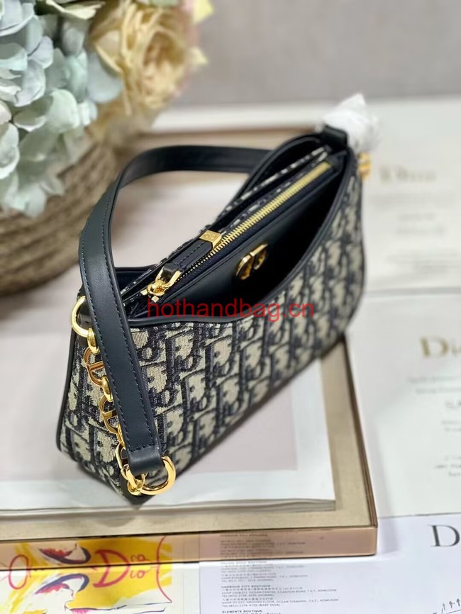 Dior 30 MONTAIGNE HOBO AVENUE MINI BAG Blue Dior Oblique Jacquard S2187UCNX Dior 30 MONTAIGNE HOBO AVENUE MINI BAG Blue Dior Oblique Jacquard S2187UCNX