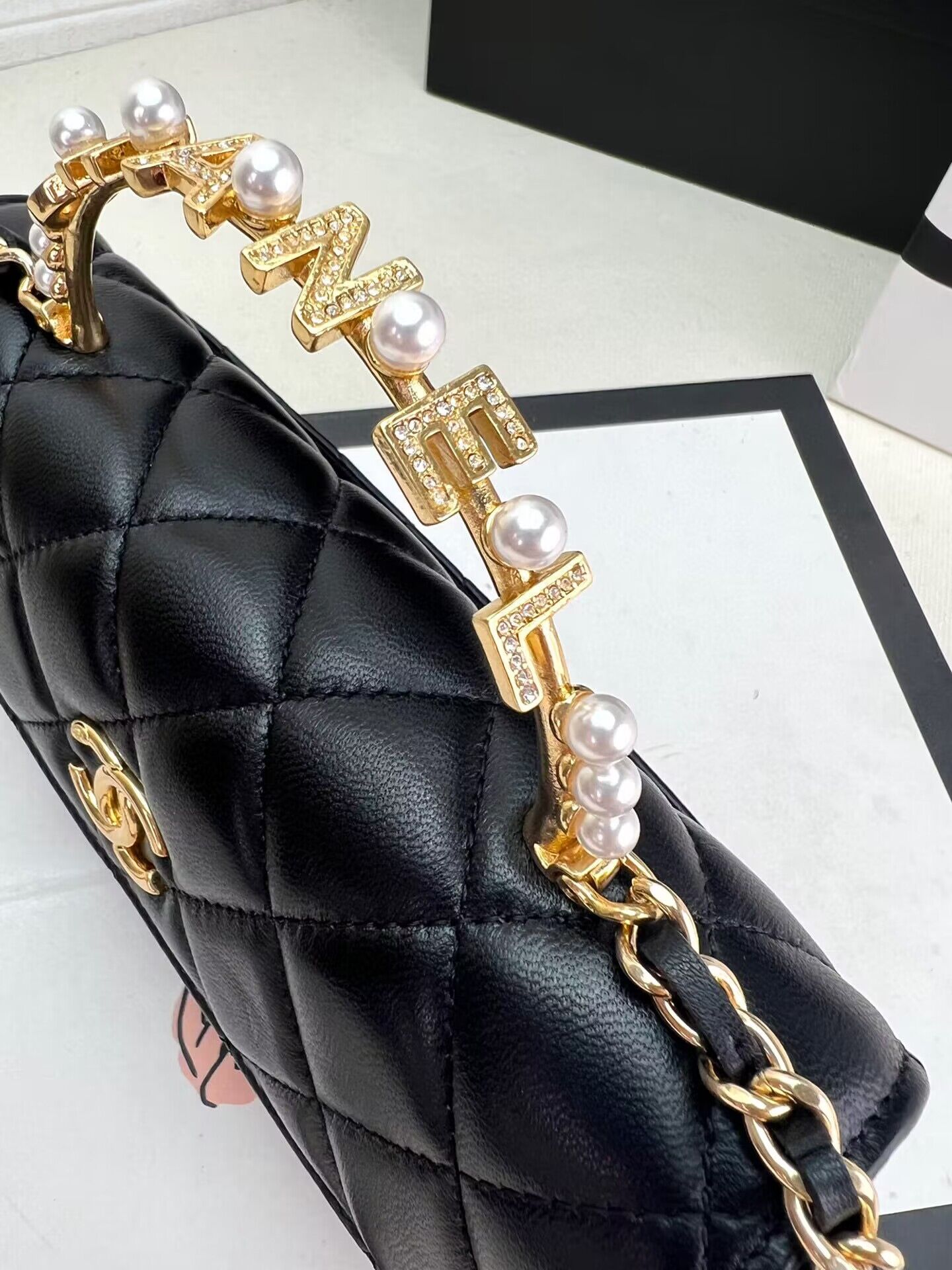 CHANEL 22B Kelly Pearl Top Handle Bag AP3562 Black CHANEL 22B Kelly Pearl Top Handle Bag AP3562 Black