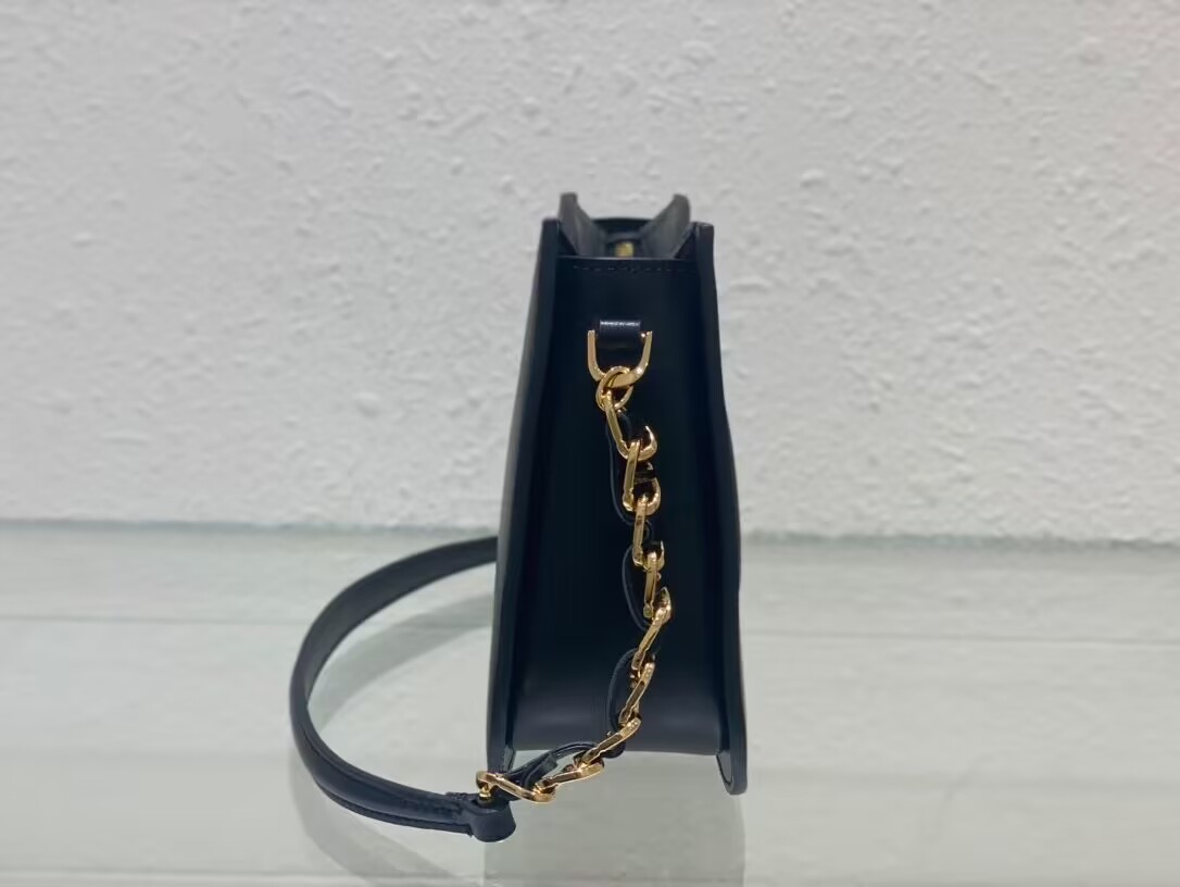 Dior CD SIGNATURE small BAG Black Calfskin with Embossed CD Signature C02229A Dior CD SIGNATURE small BAG Black Calfskin with Embossed CD Signature C02229A