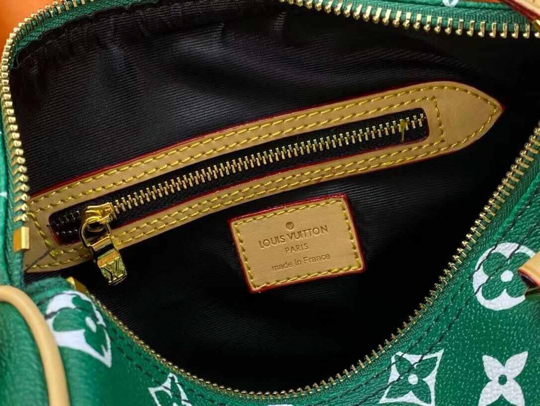 Louis Vuitton LV2024 Speedy 25 M24424 Green Louis Vuitton LV2024 Speedy 25 M24424 Green