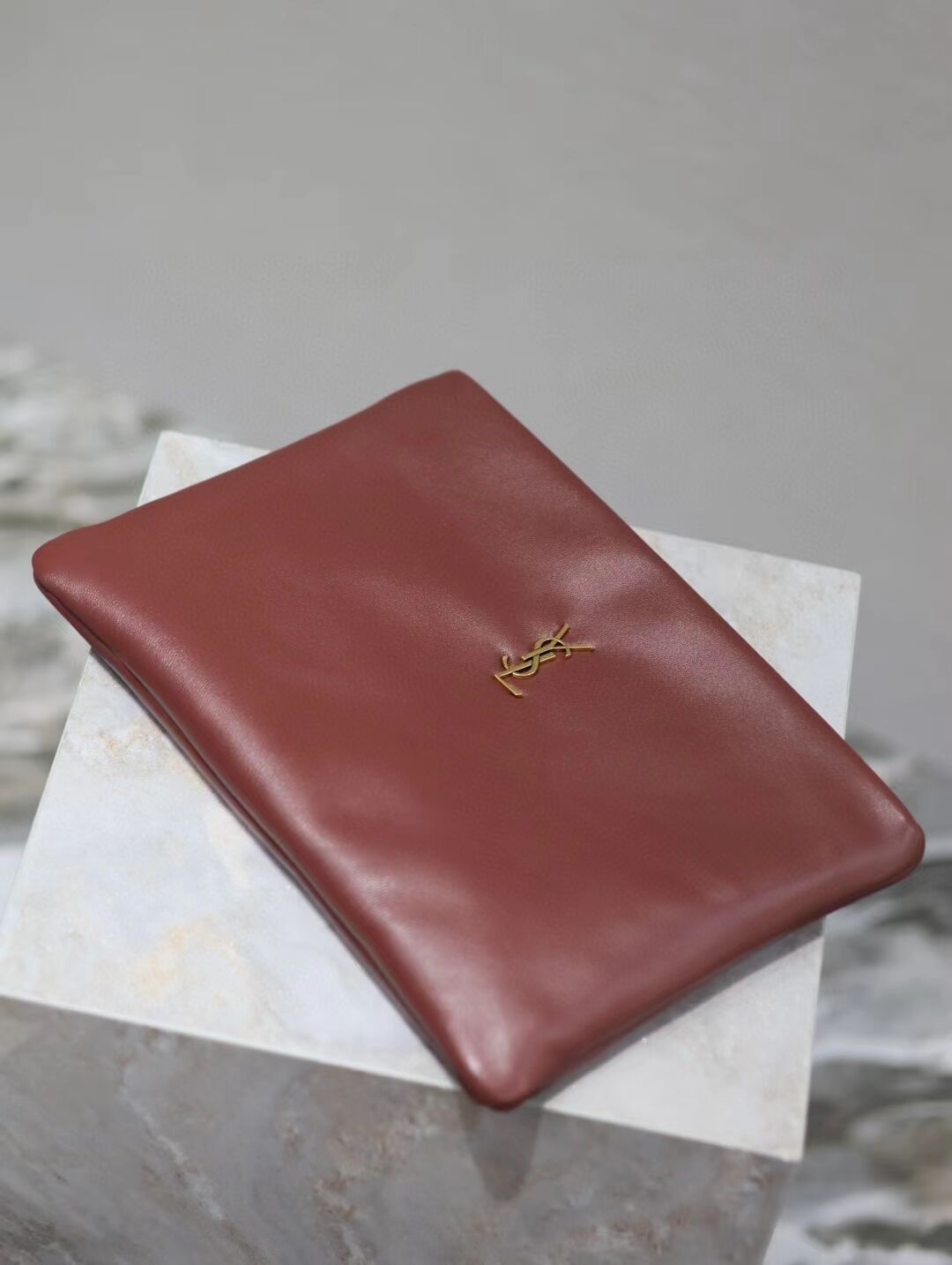 SAINT LAURENT CALYPSO LARGE POUCH IN LAMBSKIN 778943 ROUGE MERLOT SAINT LAURENT CALYPSO LARGE POUCH IN LAMBSKIN 778943 ROUGE MERLOT