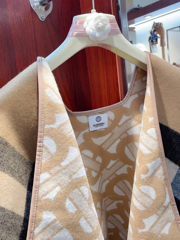 Burberry Cloak BBC00206 Burberry Cloak BBC00206
