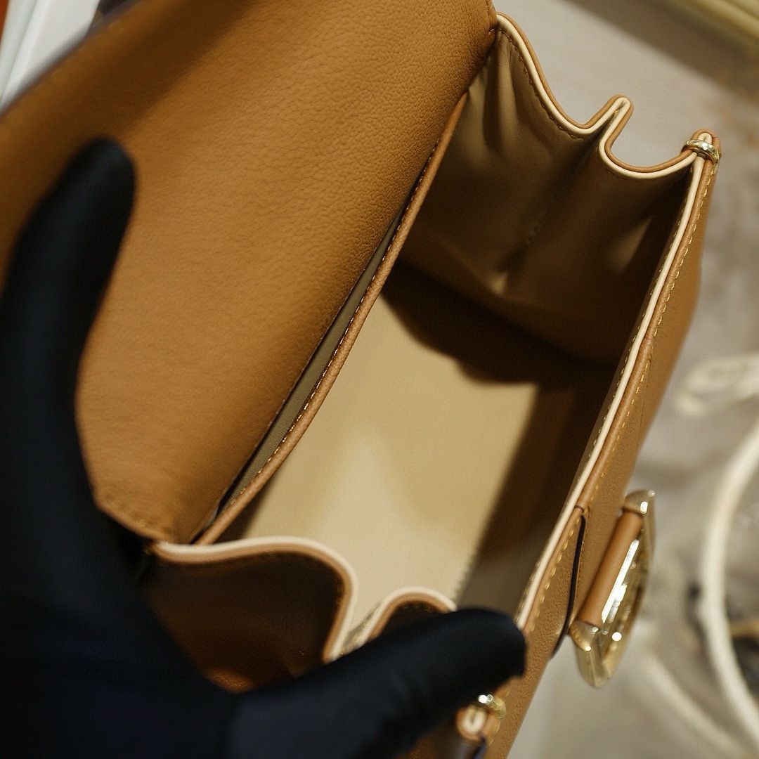 Delvaux Original Leather Tote Bag 16930 Camel Delvaux Original Leather Tote Bag 16930 Camel