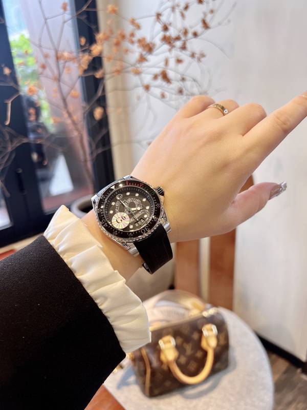 Gucci Watch GUW00128 Gucci Watch GUW00128