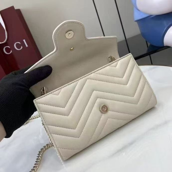 Gucci GG Marmont Wallet on chain 474575 White&Light Gold-Tone Gucci GG Marmont Wallet on chain 474575 White&Light Gold-Tone