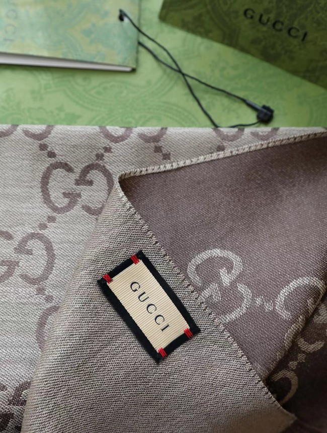 Gucci rinted GG cotton wool lame shawl 845243-4