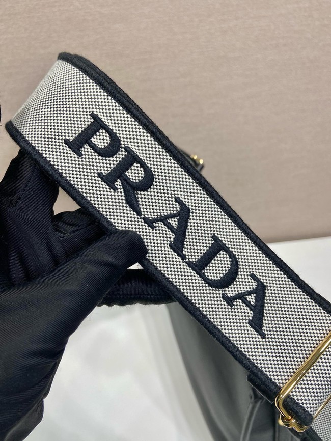 Prada Leather bag with shoulder strap 1BC073 black