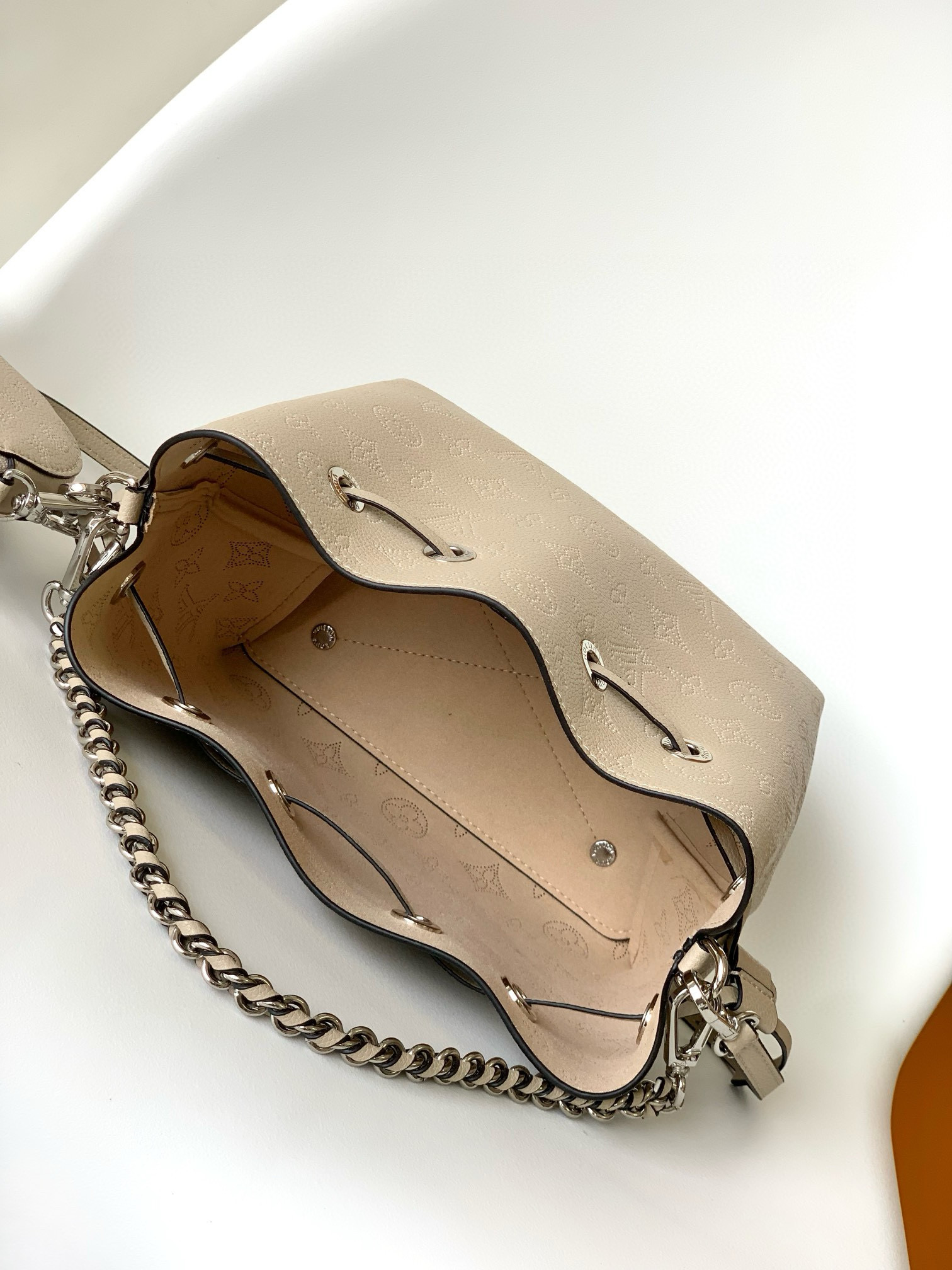 Louis Vuitton BELLA M57201 Creme Beige Louis Vuitton BELLA M57201 Creme Beige