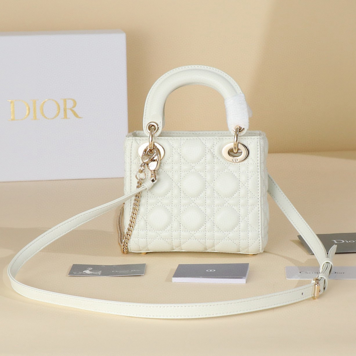 MINI LADY DIOR BAG Lambskin M0566OW white&gold MINI LADY DIOR BAG Lambskin M0566OW white&gold